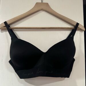 Victoria’s Secret PINK Wear Everywhere Lightly Lined Wireless Logo Bra 36C Black